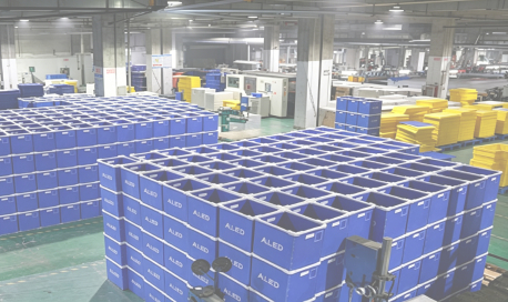 Polypropylene hollow box for logistics and returnable use