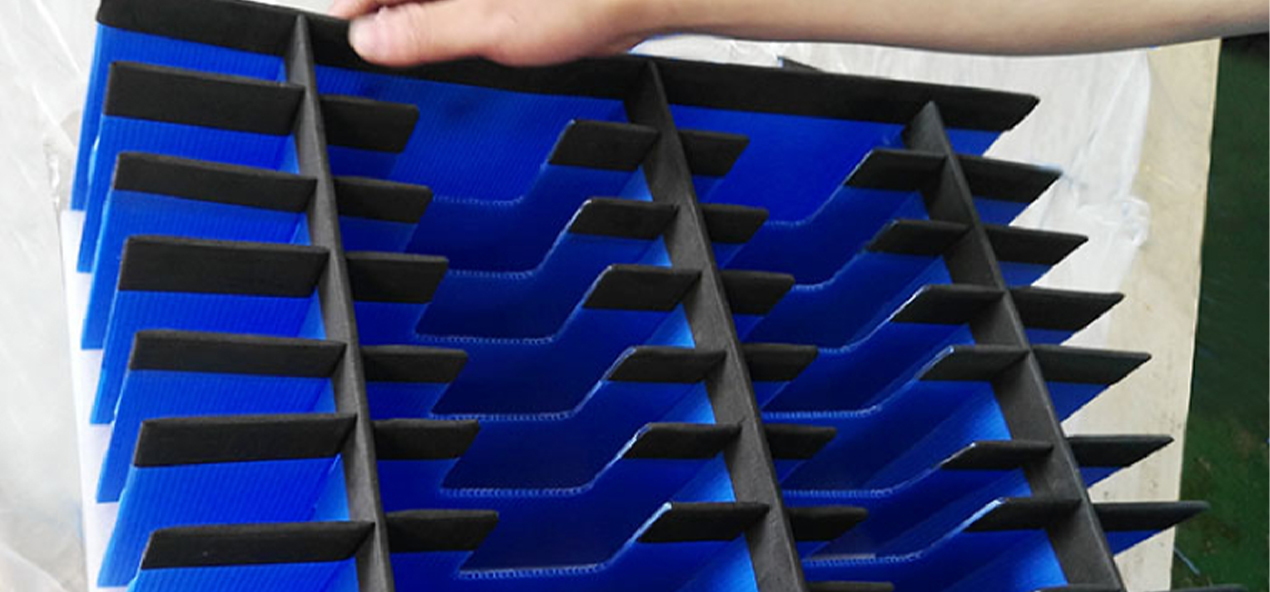 PP corrugated dividers for bottle and product separation