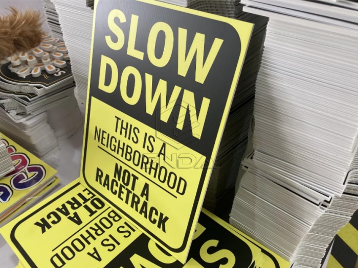 Where to Custom Cheap Price Yard Lawn Signs in Bulks?